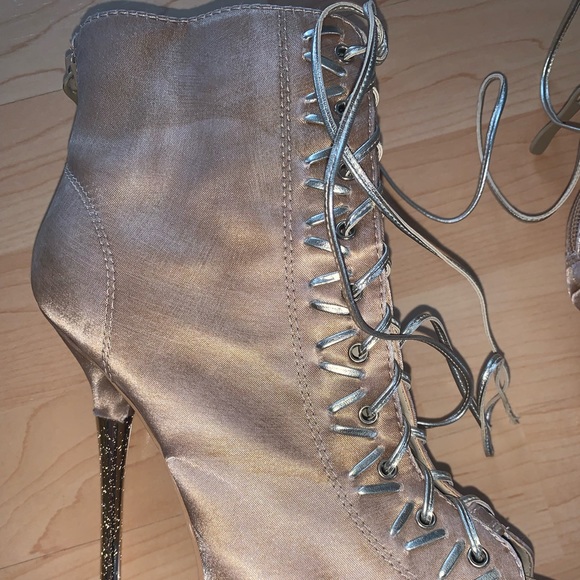 Bebe heels - Picture 3 of 4